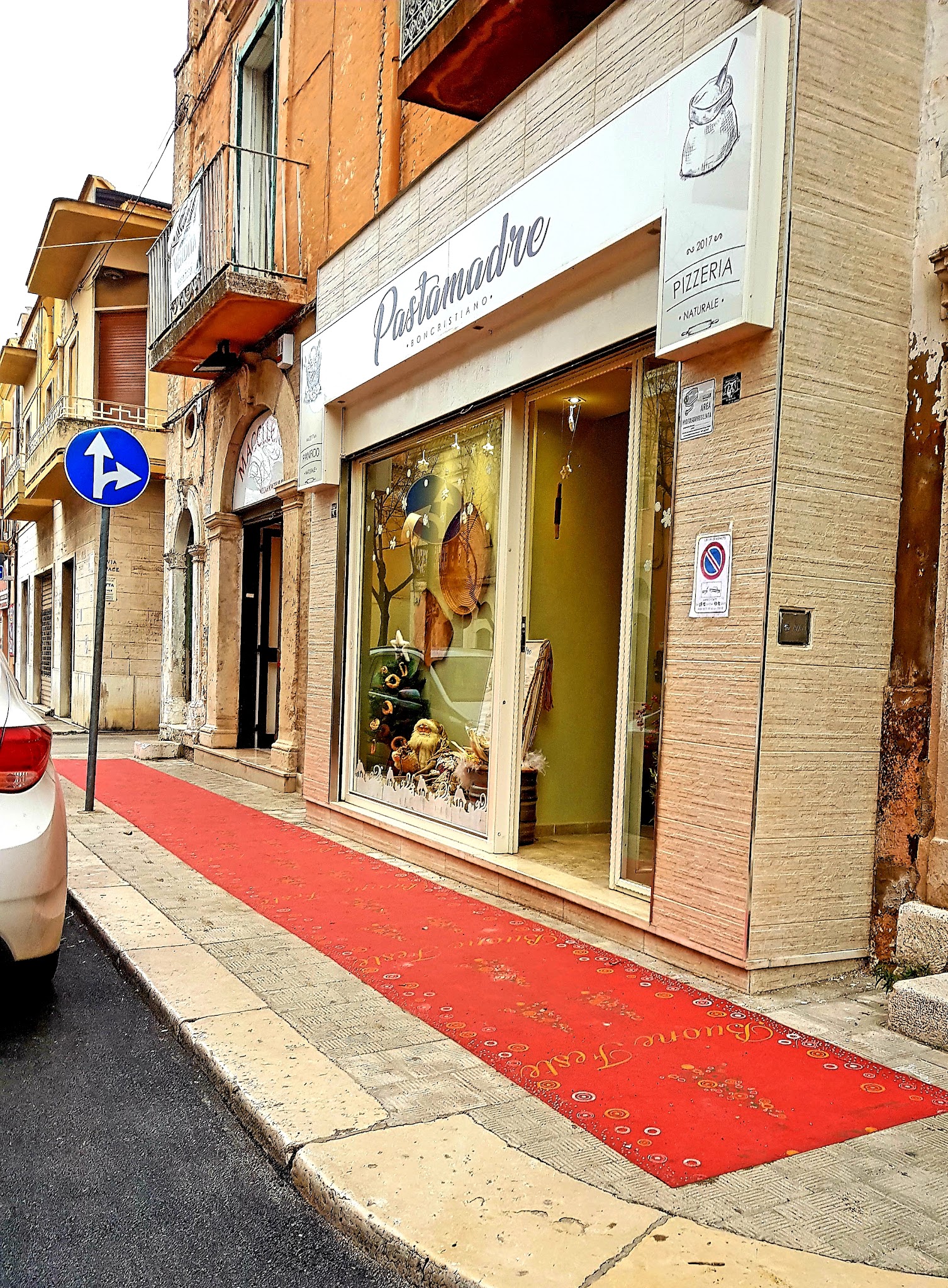 Pastamadre storefront on a street in San Severo